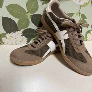 Eileen Fisher casual suede trainers